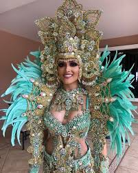 Divina Asi Lucio S M Ana Victoria Castillo De Bello Reina De Calle Arriba De Las Tablas Para Lo Trajes Para Carnaval Trajes De Carnaval Reinas De Carnaval