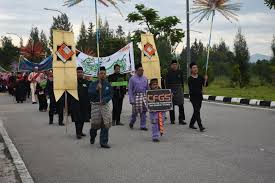 Kelahiran rasul) atau maulud nabi muhammad saw ialah hari bersejarah keputeraan nabi muhammad. Lebih 1500 Sertai Perarakan Maulidur Rasul Di Unisel Media Unisel