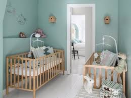 Hijau menjadi salah satu warna yang cukup digemari saat ini, baik sebagai interior maupun eksterior. 5 Warna Cat Rumah Keren Ini Bisa Bikin Suasana Lebih Hidup