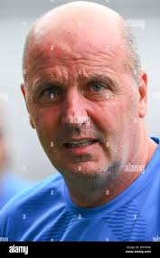 Paul Cook, allenatore del Chesterfield durante l'amichevole di pre-stagione  tra Chesterfield e Nottingham Forest allo stadio SMH Group di Chesterfield  sabato 13 luglio 2024. (Foto: Jon Hobley