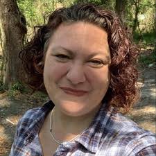 You know your road rules, and now's your chance to prove it. Chilli has  three children in the back seat and seated her seven year old, Bluey, in  the front seat. Can