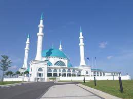 This opens in a new window. Sultan Iskandar Mosque Wikipedia
