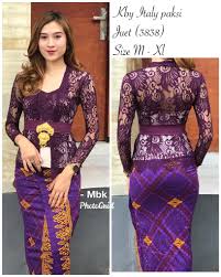 Kamu bisa memakai kebaya berwarna putih dipadukan dengan rok berwarna cokelat. Kebaya Ungu Juwet Lazada Indonesia
