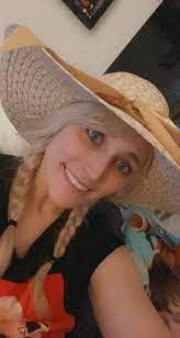 Angelina Casper's Instagram, Twitter & Facebook