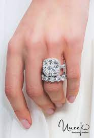 The Perfect Pair 9 Carat Round Diamond Halo Engagementring With Pave Silhouett Round Diamond Engagement Rings Halo Timeless Engagement Ring Engagement Rings
