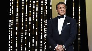 Parents need to know that escape plan 2: Arnie Schwarzenegger Sly Stallone Feierten Xmas Zusammen Promiflash De
