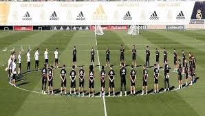يلعب مع منتخب إسبانيا لكرة القدم. Ø§Ù„Ø­Ø²Ù† ÙŠØ®ÙŠÙ… Ø¹Ù„Ù‰ Ù†Ø§Ø¯ÙŠ Ø±ÙŠØ§Ù„ Ù…Ø¯Ø±ÙŠØ¯ Ø¨Ø¹Ø¯ Ø±Ø­ÙŠÙ„ Ø§Ù„Ø£Ø³Ø·ÙˆØ±Ø© Ø¨Ø§ØªØ´ÙŠÙ† 24 Ø³Ø§Ø¹Ø©