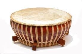 Gendang melayu gendang melayu ini termasuk alat musik yang berasal dari daerah kepulauan bangka belitung yang mempunyai jenis bunyi membranofon, adapun cara pemakaian yakni dengan menepuk area lunak dengan menggunakan telapak tangan kita. Alat Muzik Dikir Barat Text Images Music Video Glogster Edu Interactive Multimedia Posters