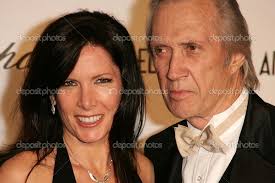 Annie Bierman y David Carradine — Foto editorial de stock #17097663  ©s_bukley