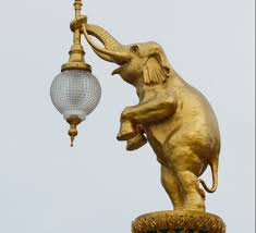 2)sarah didn't collect the cans and newspapers,did she? Feng Shui Tips For Luck And Wealth 7 Ways To Use Elephant In Your Home Decor
