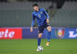 Günstige fußballtrikots spanien em 2021 heimtrikot kinder. Alle Em Trikots 2021 So Spielen Deutschland Osterreich Co