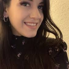 Kaitlin Woods's Instagram, Twitter & Facebook