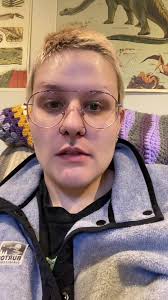 I swear this is what my inner monologue sounds like #eyedistance#glasses