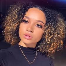 Lauryn Green (@laurynxgreen)