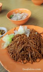 If you don't have anywhere specific in mind, following the crowd is generally a good idea. Koon Kee Wan Tan Mee Damansara Uptown I Come I See I Hunt And I Chiak