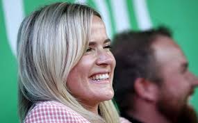 Who is the 2019 open champion married to? I Owe A Lot To Her Shane Praises Wife At Emotional Homecoming