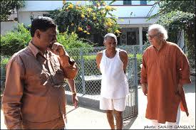 He had returned from hospital but never really recovered. Pradip Maitra Dr Prakash Amte And Buddhadeb Guha At Hema Flickr
