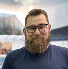 Le Club de Natation de Sherbrooke est heureux d'accueillir pour la  prochaine saison Carl Martin comme responsable de notre programme 12 ans et  moins. Il dirigera nos groupes Novice et Développement et