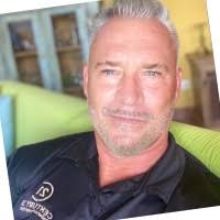 200+ perfiles de «Marcel»