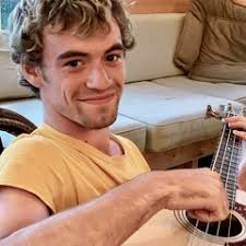 Stream Cameron Glass music