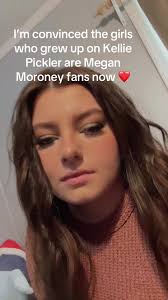 Why Is Everyone Comparing Kelly Pickler to Meg Moroney