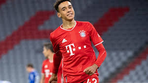 He is 17 years old from germany and playing for bayern münchen in the germany 1. Jamal Musiala Privat So Kam Jogis Geheime Em Waffe Zur Nationalmannschaft News De