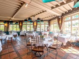 Het wordt gebrouwen door brasserie de bouillon te sensenruth, een deelgemeente van bouillon. Pres De Lyon Le Restaurant La Tablee Medievale Porpose Une Cuisine Regionale