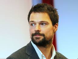 Из википедии — свободной энциклопедии. Danila Kozlovskij Ustroil Tancy V Restorane No Fanaty Ne Ocenili