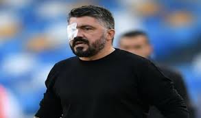 Gennaro ivan rino gattuso, is a retired italian footballer and current manager of milan. Rino Gattuso In Panchina Con La Benda Sull Occhio Ecco Di Cosa Soffre Il Mister Del Napoli