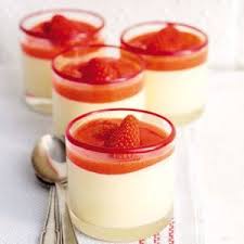 Bayerisch Creme Mit Erdbeersauce Rezept Erdbeersauce Bayerische Creme Rezepte