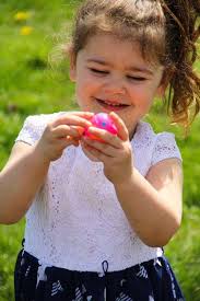 Hundreds of children dash for eggs and prizes at Soroptimist Easter hunt