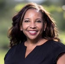 Leslie Piccolo's Instagram, Twitter & Facebook