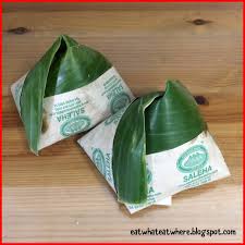 Selepas membayar harga nasi lemak terus sipemuda berlalu pergi. Eat What Eat Where Nasi Lemak Saleha Via Delivery