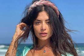 Em seu perfil, a modelo publicou . Aline Campos Ex Riscado Nao Sera Mais Garota Propaganda De Cerveja