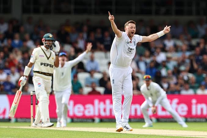 Ollie Robinson Shines Again As England Take Charge Against Pakistan