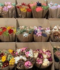 With minimal care you can enjoy your preserved flowers for many months or even years. Dried Flowers From Lamboo Dried Deco Producer Of Dried Flowers