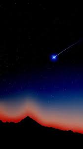 La cámara se aleja para mostrar dos teléfonos galaxy s21 plus 5g en color violeta fantasma, enfocados en la cámara posterior. 4k Wallpaper S10 Novocom Top