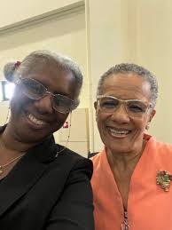 Kerry Boehm's Instagram, Twitter & Facebook