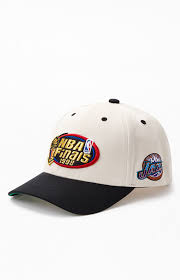 We did not find results for: Mitchell Ness 1998 Nba Finals Snapback Hat Pacsun