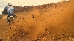 Seorang pns cantik rela mencinta pria bekerja montir!! Mengendarai Motor Trail Untuk Rider Bertubuh Pendek