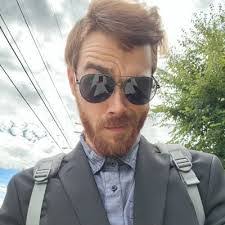 Justin Parson's Instagram, Twitter & Facebook