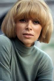 Mireille darc in a scandalous dress made by guy laroche for her, the dress is called clair de (mireille darc) los ojos de alain delon y mireille darc se encontraron por primera vez en 1960. Mireille Darc Anthony Delon Revele Leur Derniere Conversation Avant Sa Mort