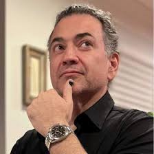 L.T. Ryan (ltryanwrites)