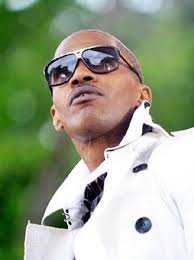 Jamie Foxx brings music, laughs to New Orleans