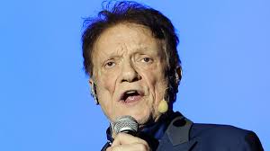 No. 16 by Kirkus Reviews - Issuu