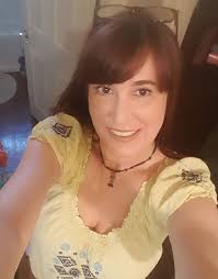 Melisa Hoffman (@mistyeyessee)