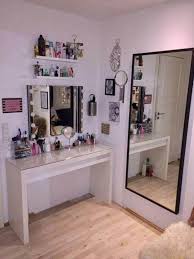 Makeup vanity wall decor ideas. 38 Perfect Small Makeup Room Decoration With Feminine Color Room Decor Bedroom Decor Room Inspiration