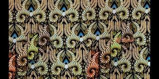 Batik asimetris memiliki corak yang berbeda kanan dan kiri, walaupun terlihat sama. 7 Motif Batik Papua Yang Kaya Warna Dan Filosofi Kendhil