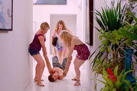 Watch rough night 2017 full movie online free 123movies. O Noapte Nebuna Nebuna Rought Night Review Cica Blogu Lu Andrei