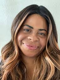 Loni Arnold's Instagram, Twitter & Facebook